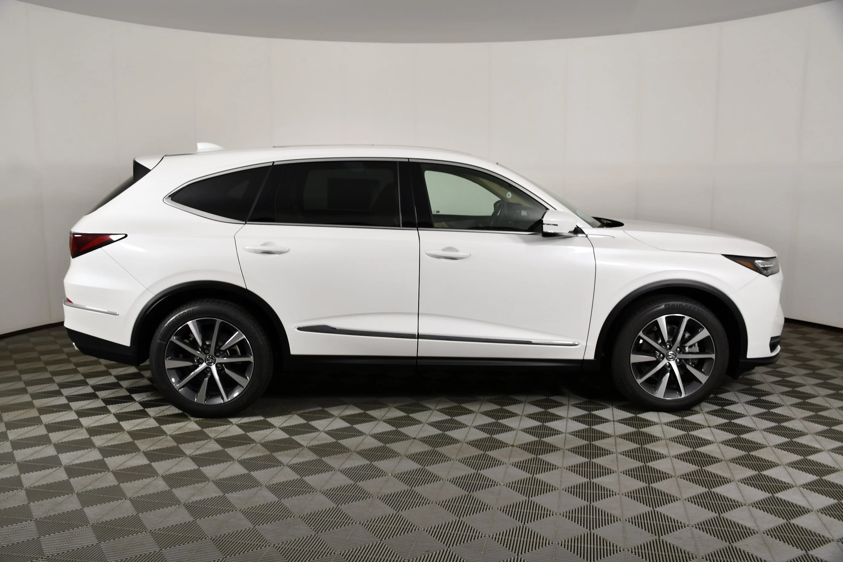 New 2026 Platinum White Pearl Acura w/Technology Package image 5