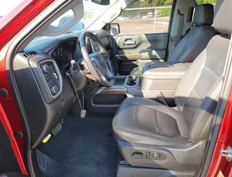 Used 2021 Red Chevrolet RST image 13