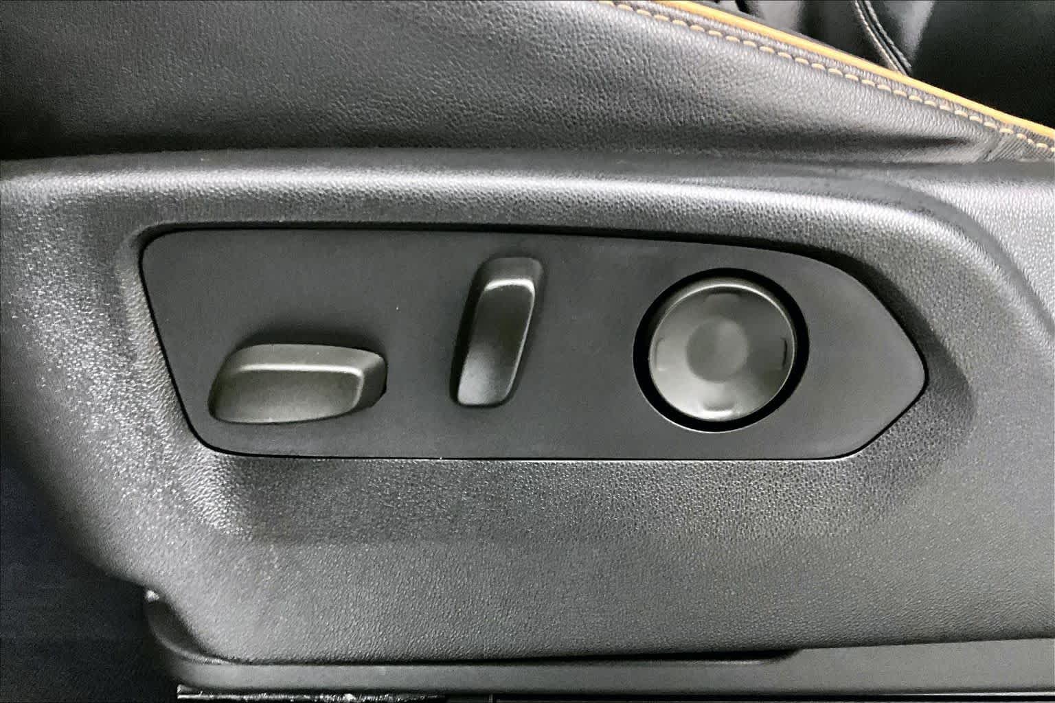 Used 2021 Dark Sky Metallic GMC AT4 image 60