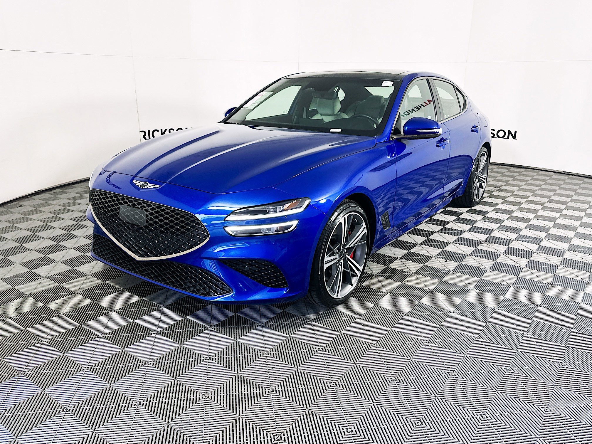 2025 GENESIS G70 Standard - Photo 7