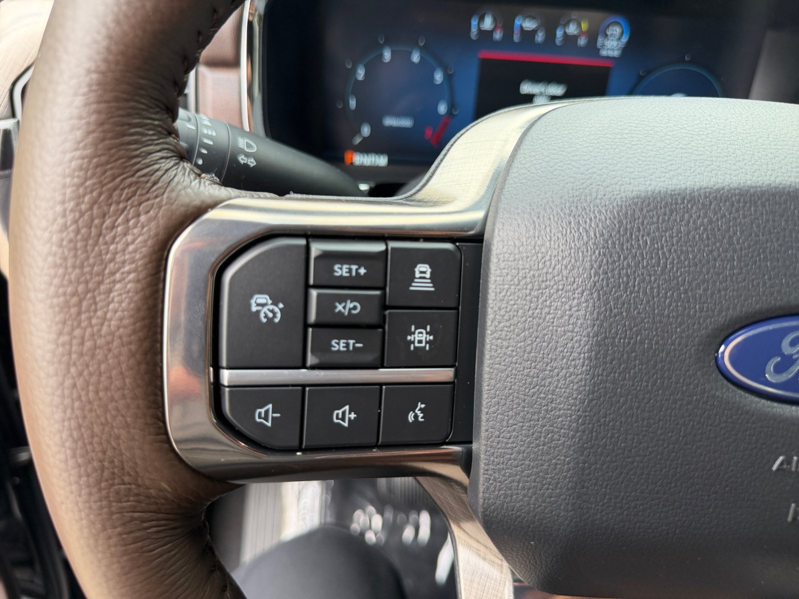 New 2026 Agate Black Metallic Ford King Ranch image 24
