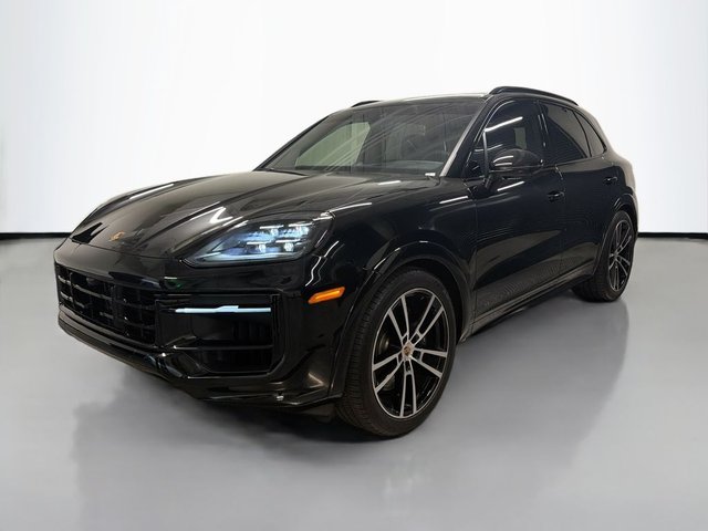 2025 Porsche Cayenne GTS