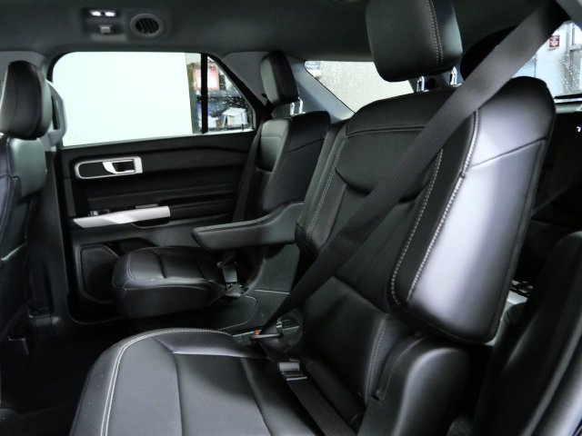Used 2023 Black Ford XLT image 15