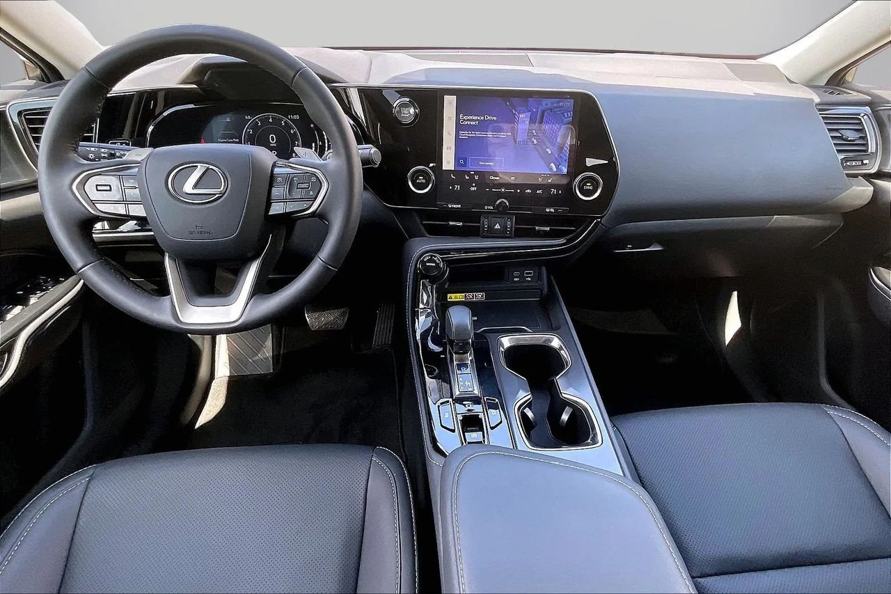Used 2025 White Lexus 250 Premium image 15
