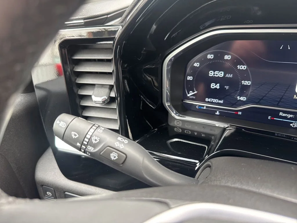Used 2025 Onyx Black GMC SLE image 36