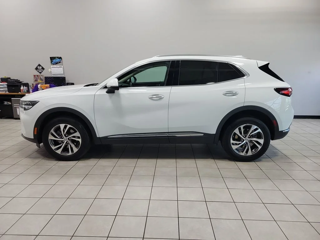 Used 2022 White Buick Essence image 9