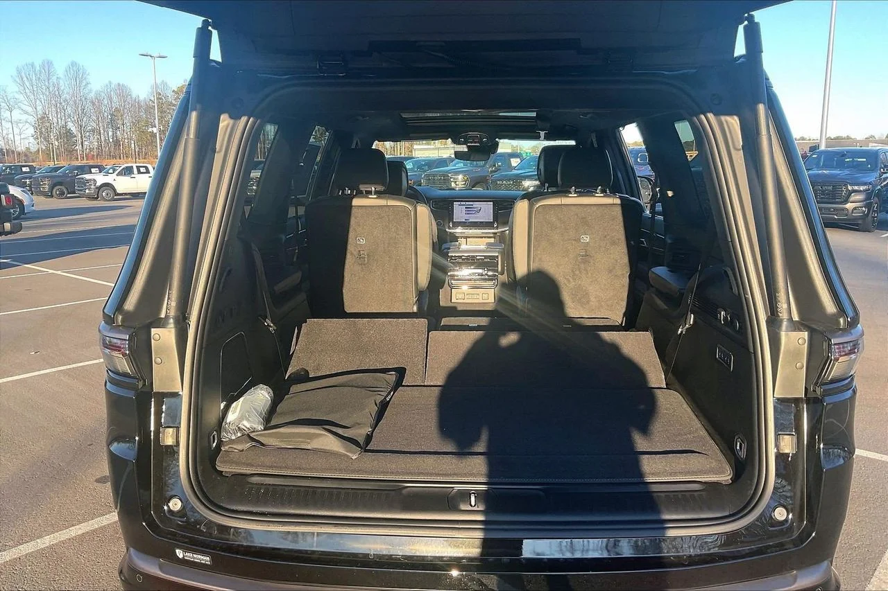 New 2026 High Gloss Black Jeep Limited Reserve image 27