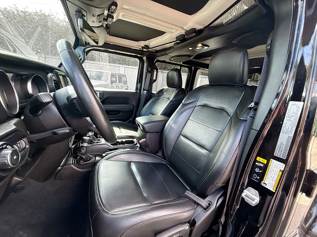 Used 2022 Black Jeep Unlimited Sahara image 23
