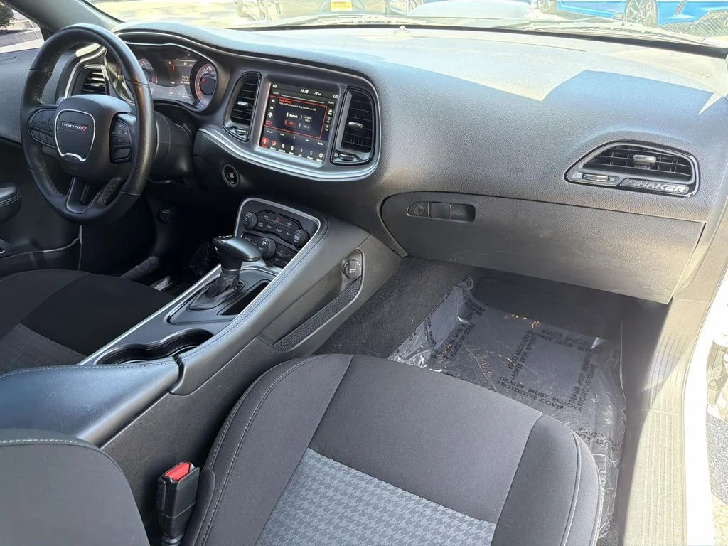 2022 Dodge Challenger R/T - Photo 30