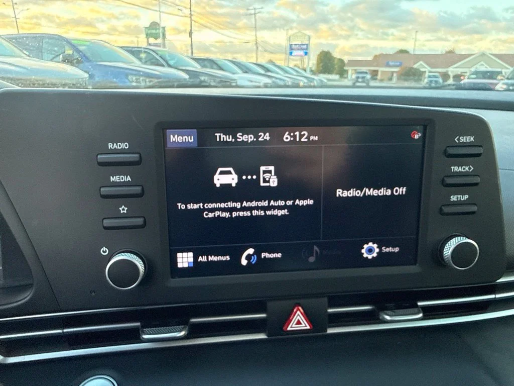 Used 2022 Gray Hyundai SEL image 20