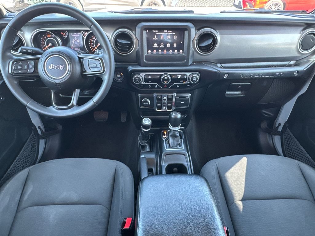 Used 2023 Silver Jeep Sport S image 21