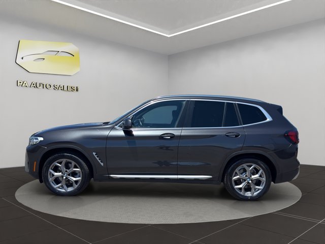 Used 2022 Dark Graphite Metallic BMW xDrive30i image 4