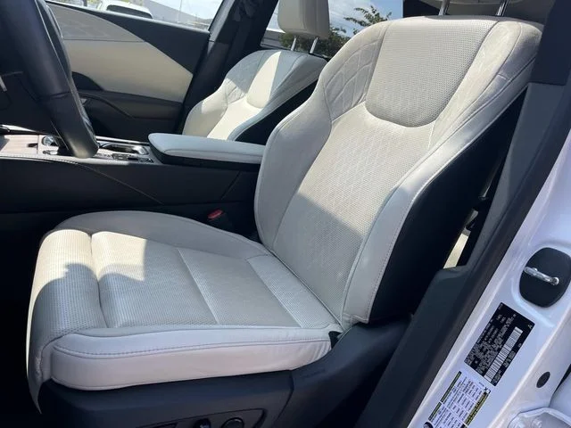 Certified Used 2024 EMINENT WHITE PEARL Lexus 350 Luxury image 34