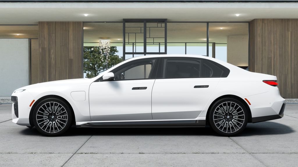New 2026 Mineral White Metallic BMW 750e xDrive image 29
