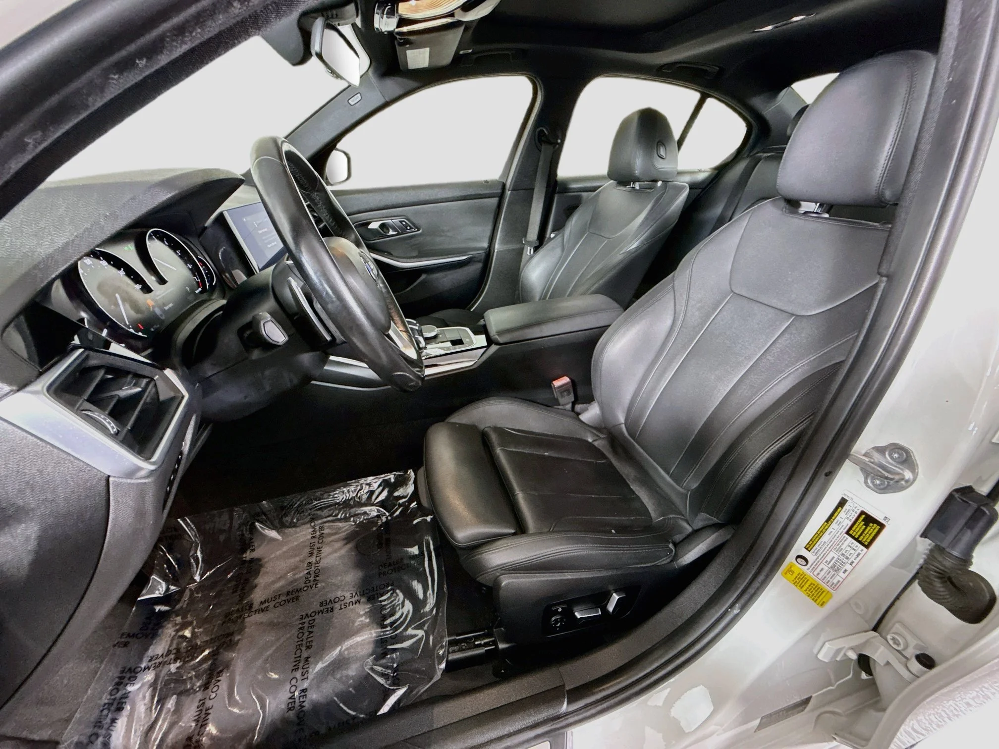 Used 2019 Alpine White BMW 330i image 18
