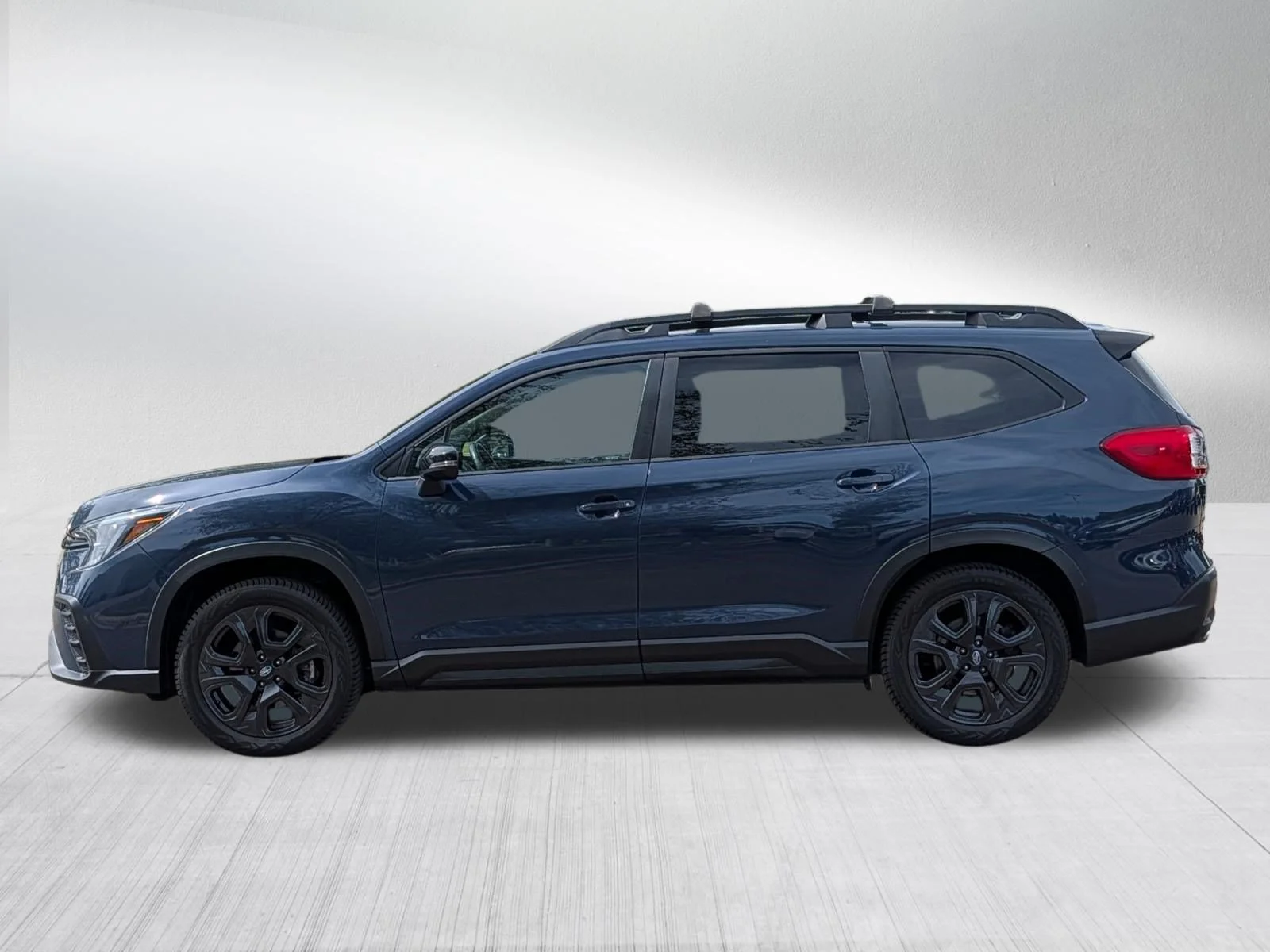 Used 2023 Cosmic Blue Pearl Subaru Onyx Edition image 4