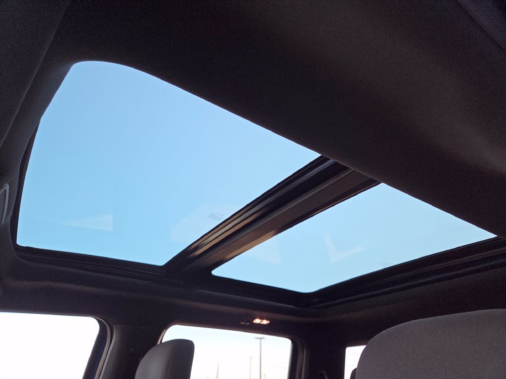 Used 2018 Blue Ford XLT image 34