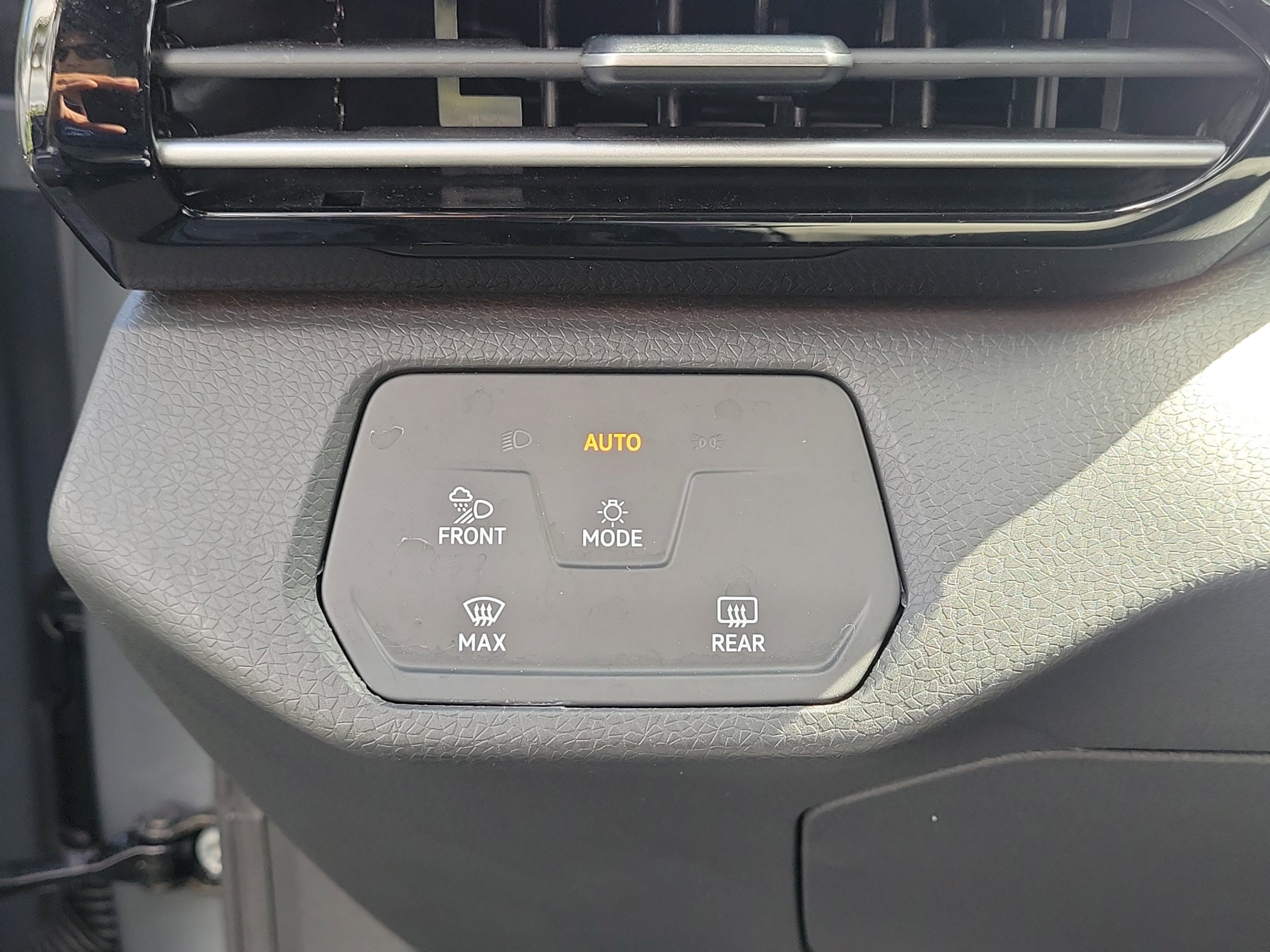 Used 2025 Gray Volkswagen Pro S image 20
