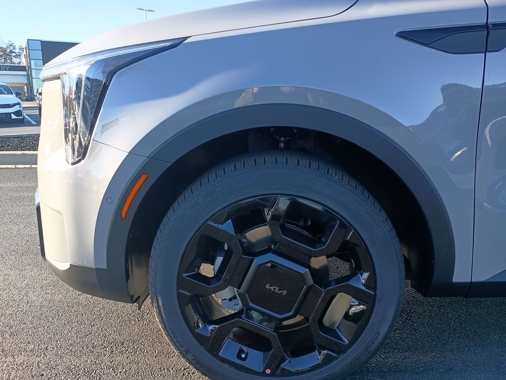 New 2026 Wolf Gray Kia X-Line SX Prestige AWD image 16
