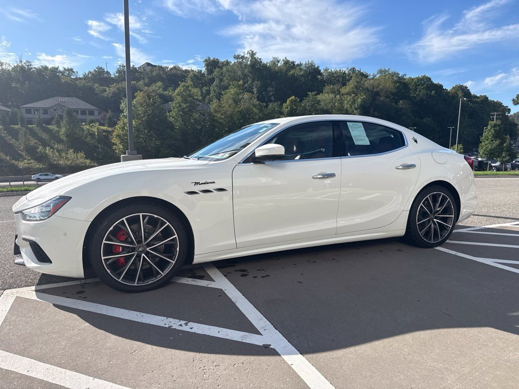 Used 2022  Maserati Modena Q4 image 1