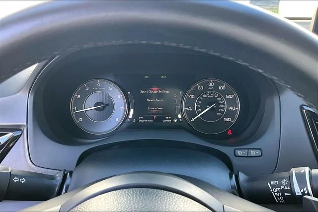 Used 2020  Acura Base image 19