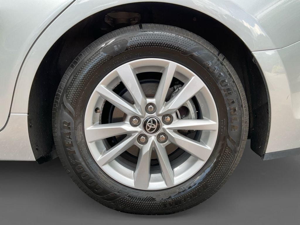 Used 2025 Silver Toyota LE image 8