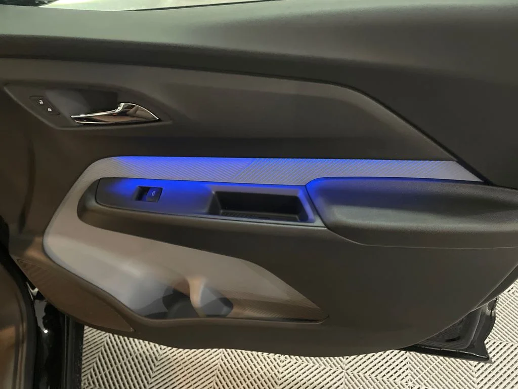 2027 Chevrolet Bolt RS - Photo 23