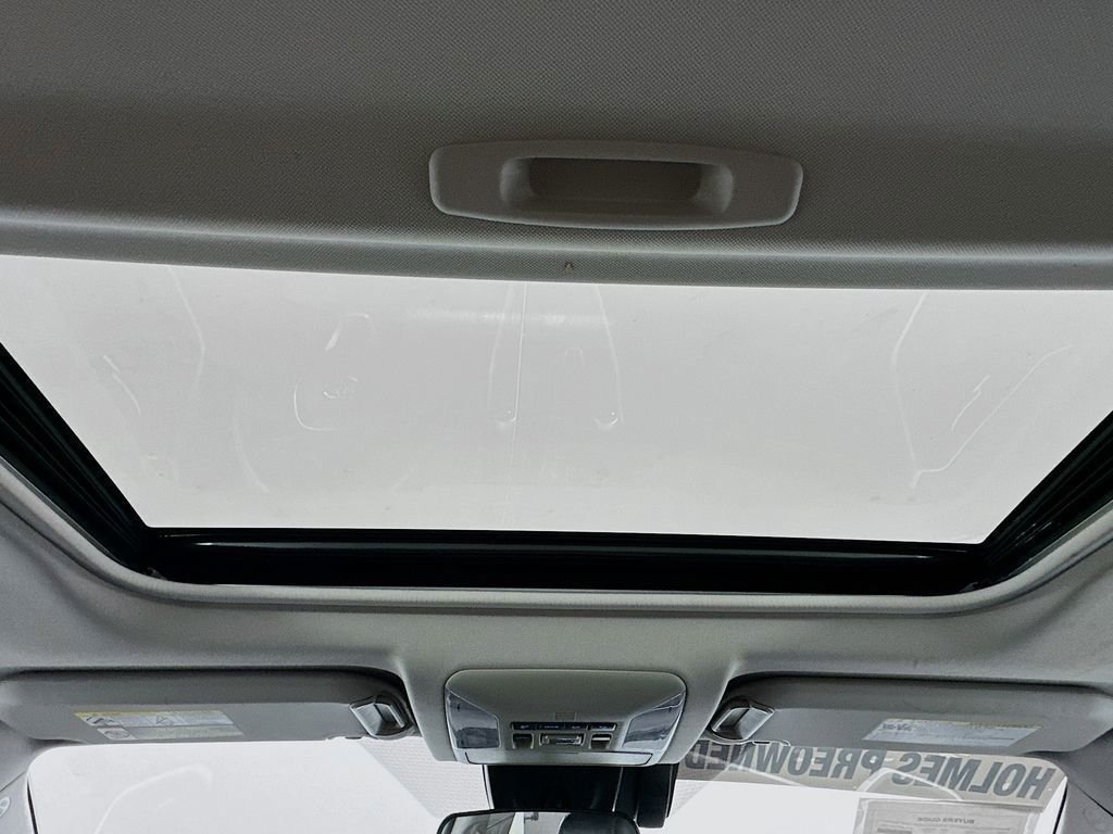 Used 2022 Blue Toyota XLE Premium image 19