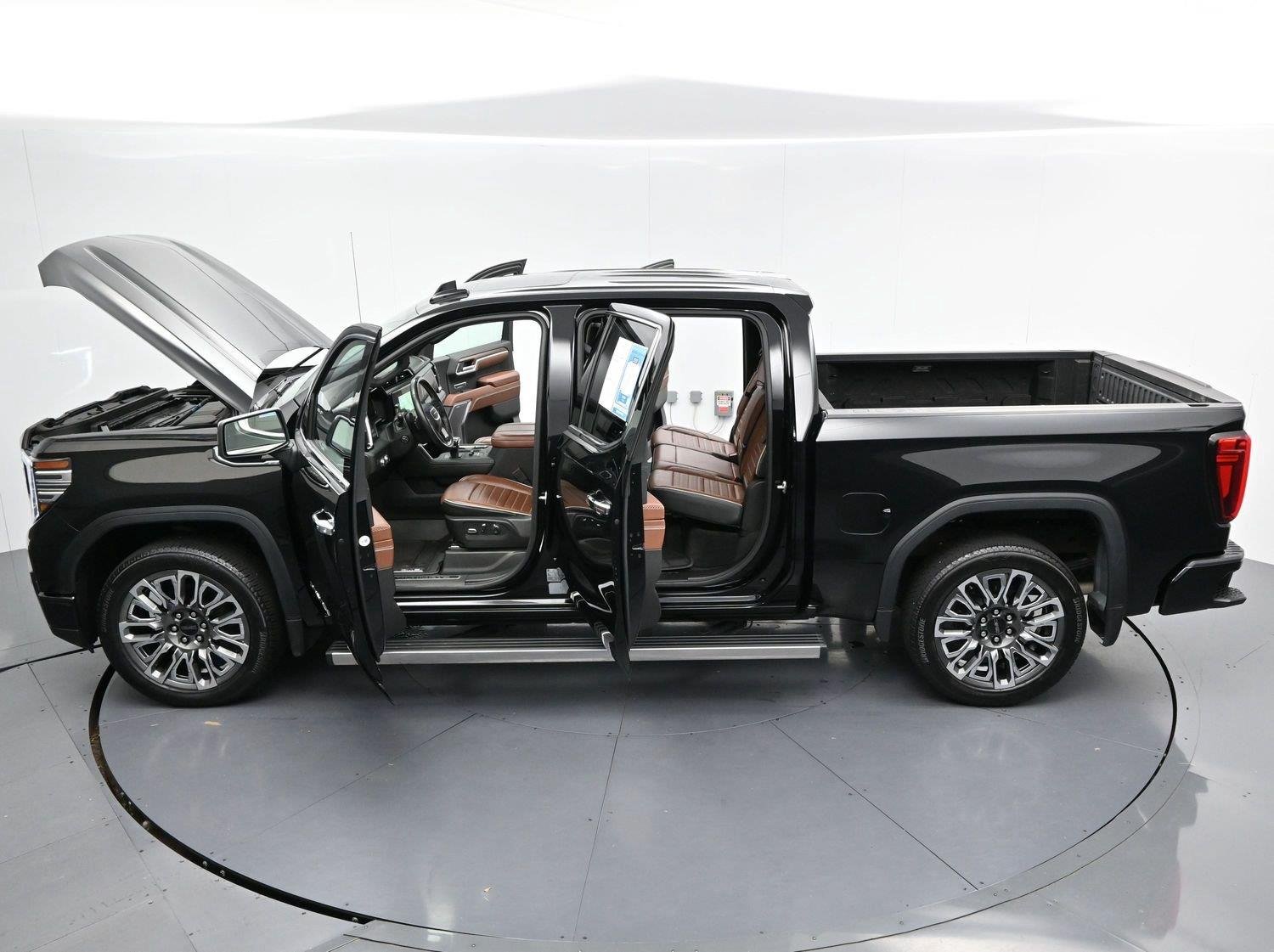 Used 2025 Onyx Black GMC Denali Ultimate image 45