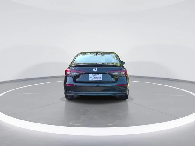 Used 2025  Honda LX image 7