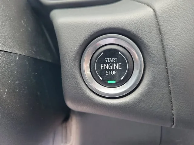 Used 2024 Summit White GMC SLT image 34
