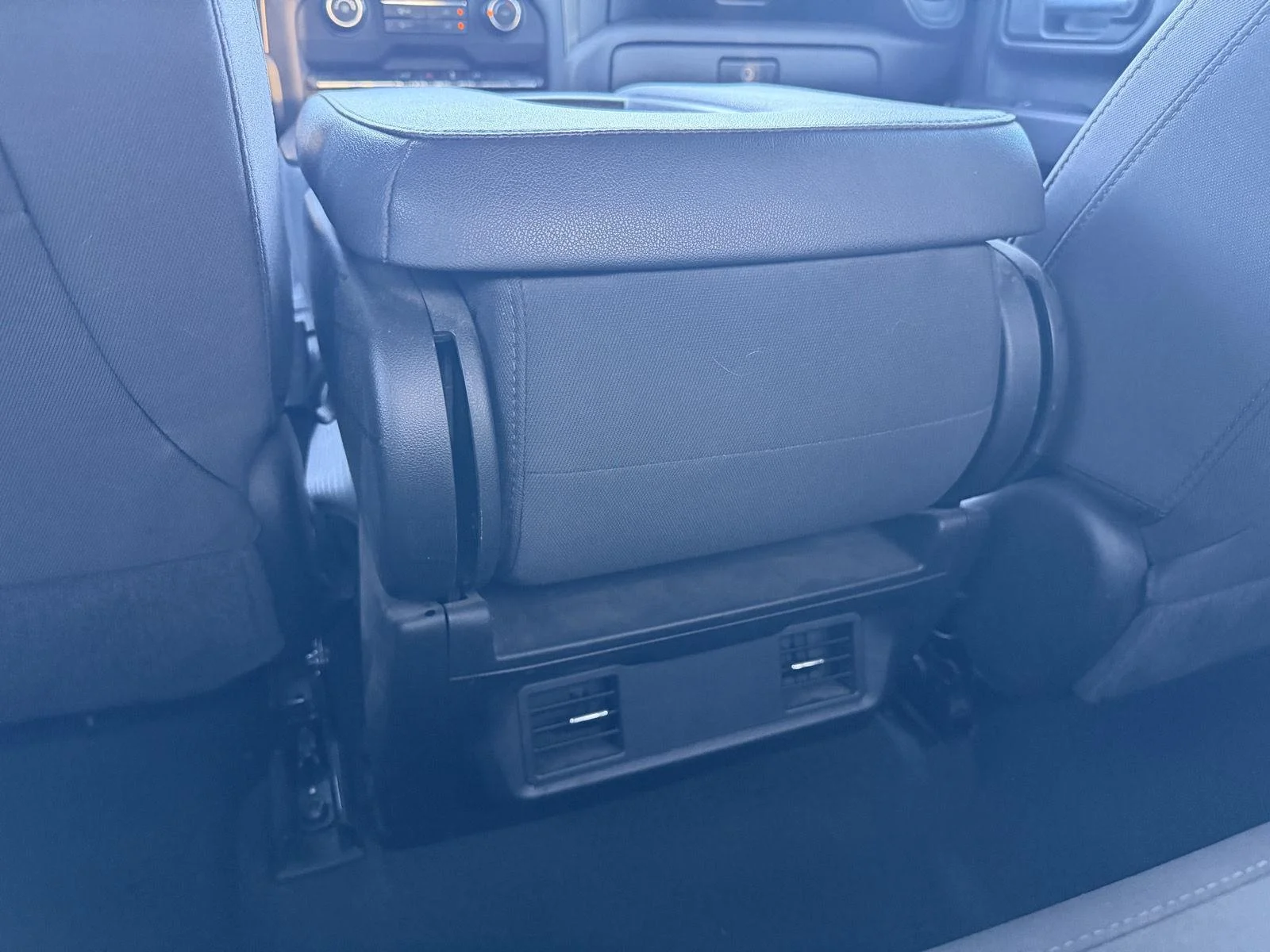 Used 2023 white Chevrolet Custom image 9