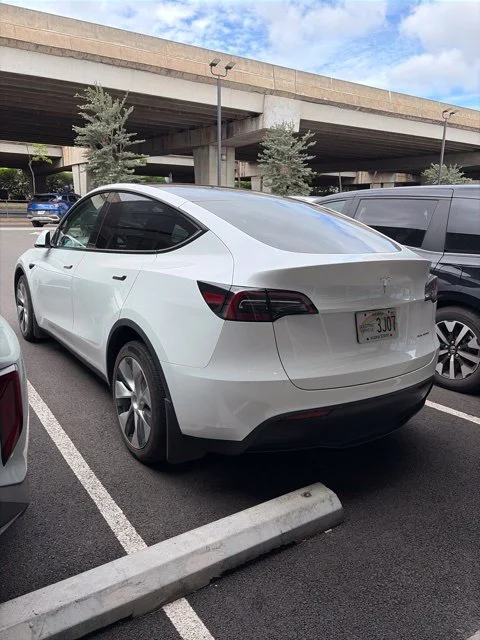 Used 2023 White Tesla Long Range image 2
