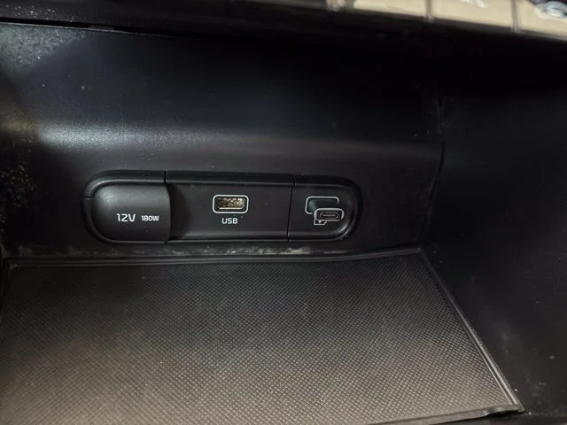 Certified Used 2022 White Kia LXS image 17