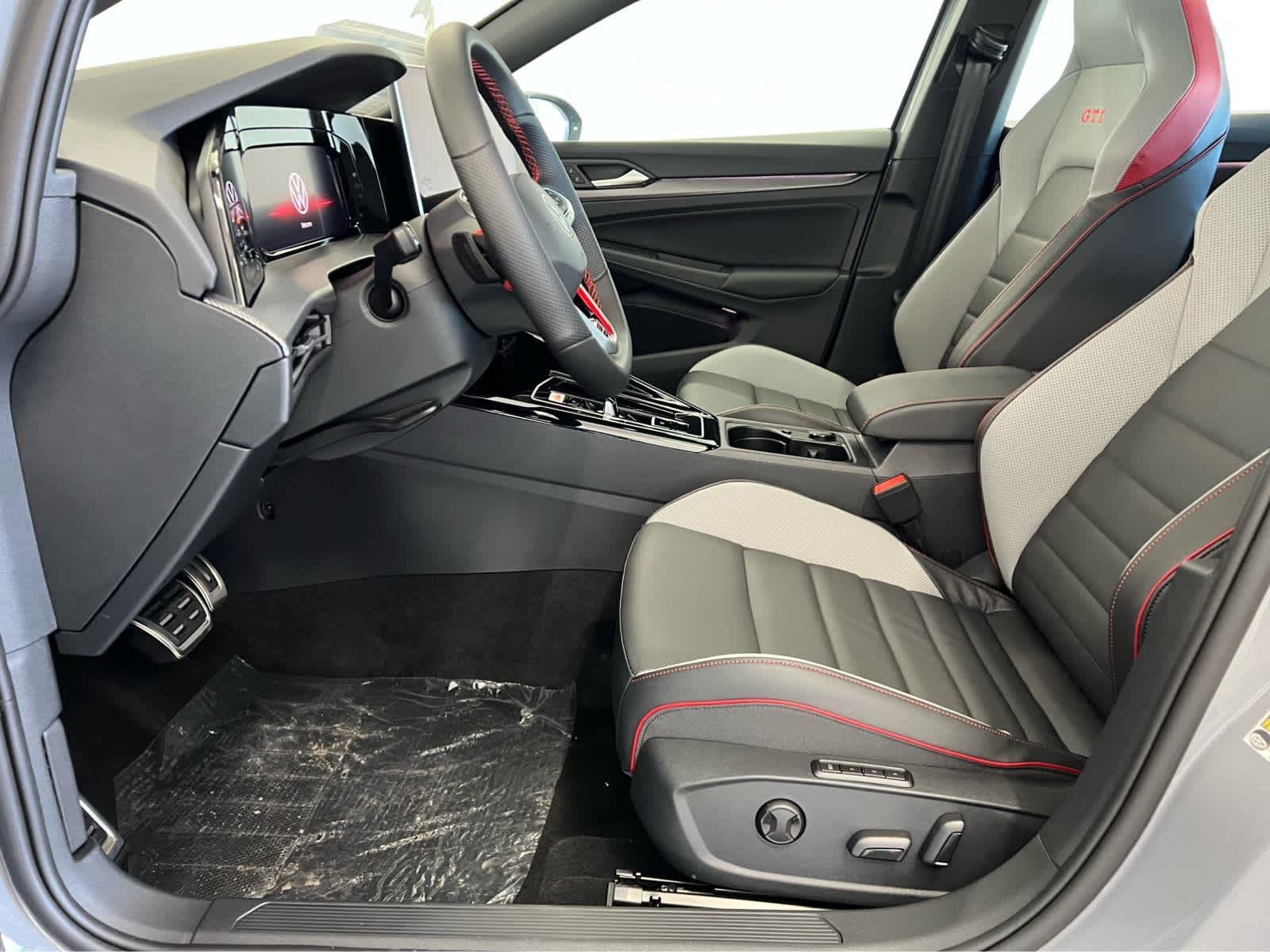 2026 Volkswagen Golf GTI SE - Photo 12