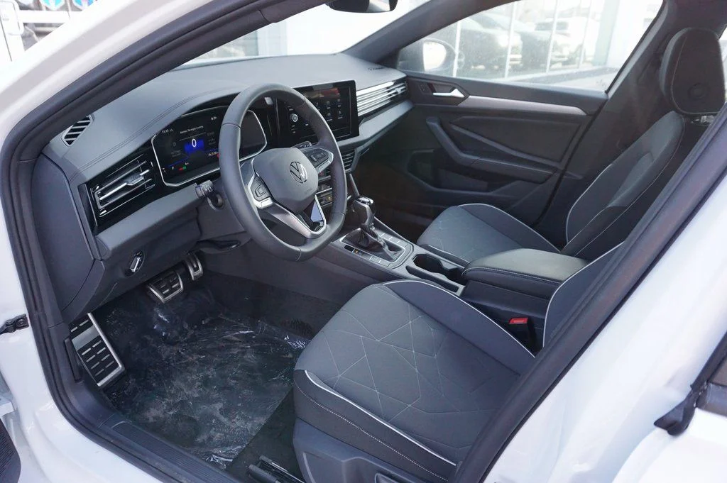 New 2026 White Volkswagen 1.5T Sport image 9
