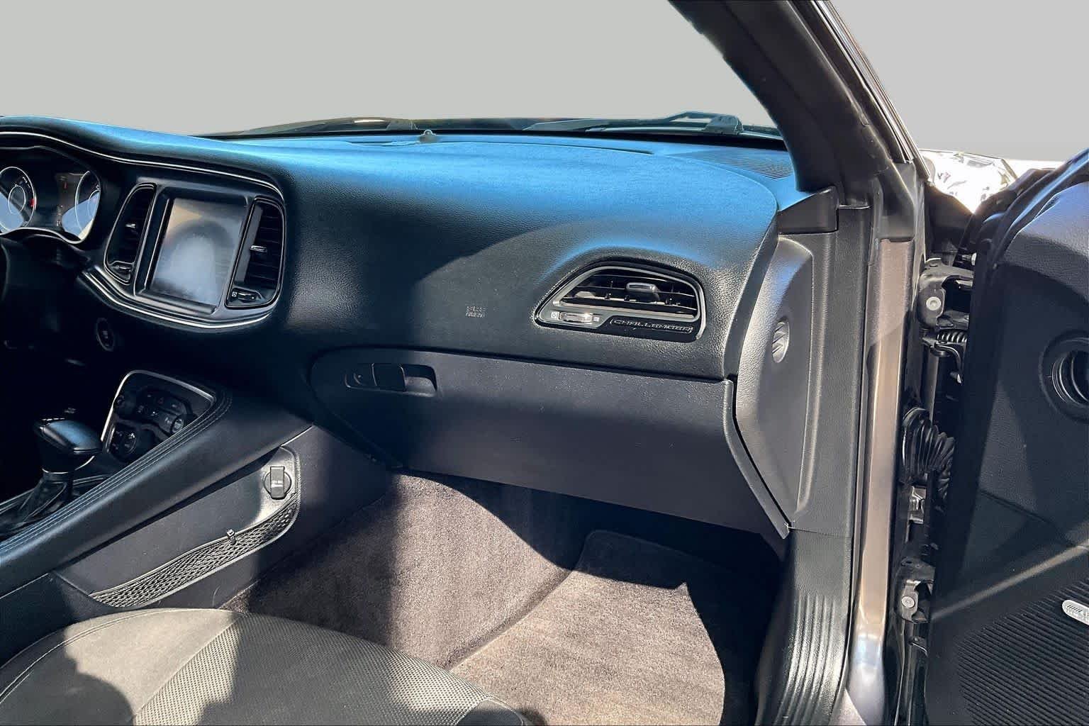 Used 2016 Granite Pearlcoat Dodge R/T Scat Pack image 19