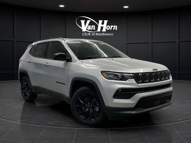 New 2026 Silver Zynith Metallic Clearcoat Jeep Latitude image 42