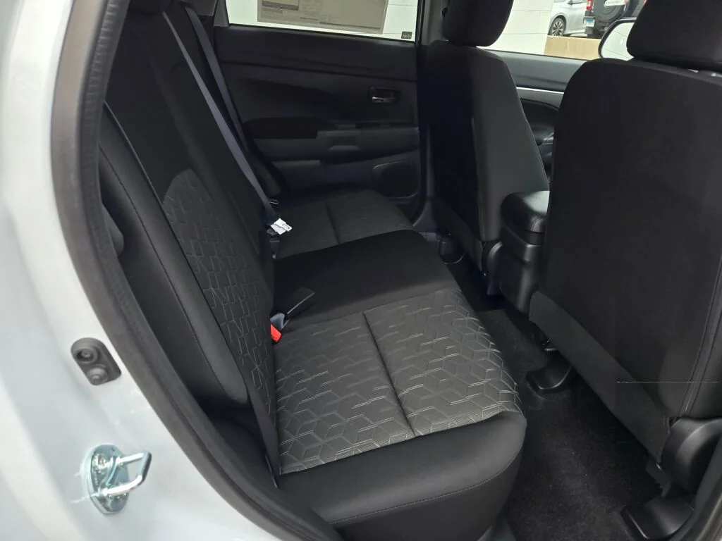 Used 2026 White Mitsubishi 2.0 ES image 8