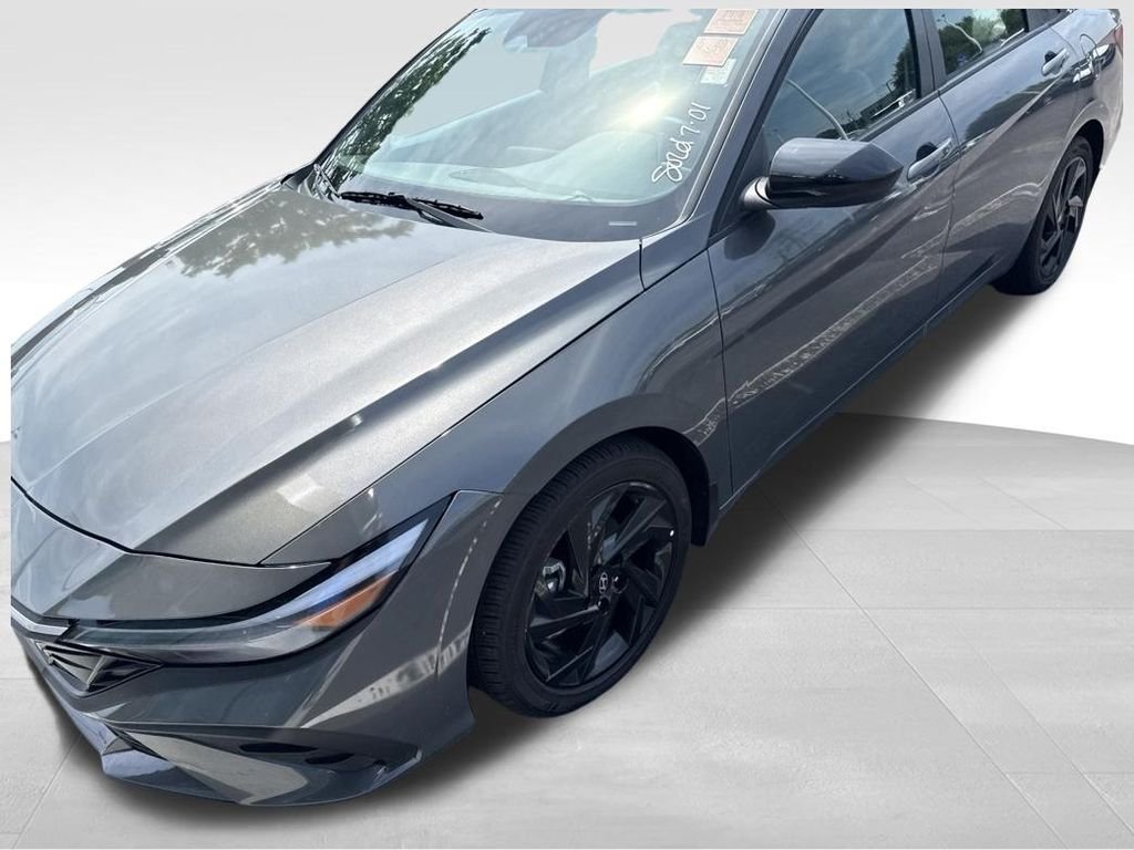 Used 2026 Gray Hyundai SEL Sport image 2