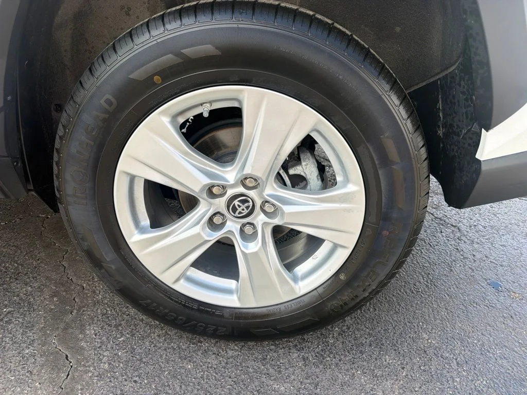 Used 2019 White Toyota XLE image 47