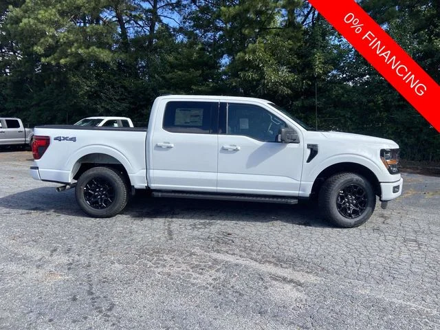 New 2026 Oxford White Ford XLT image 2