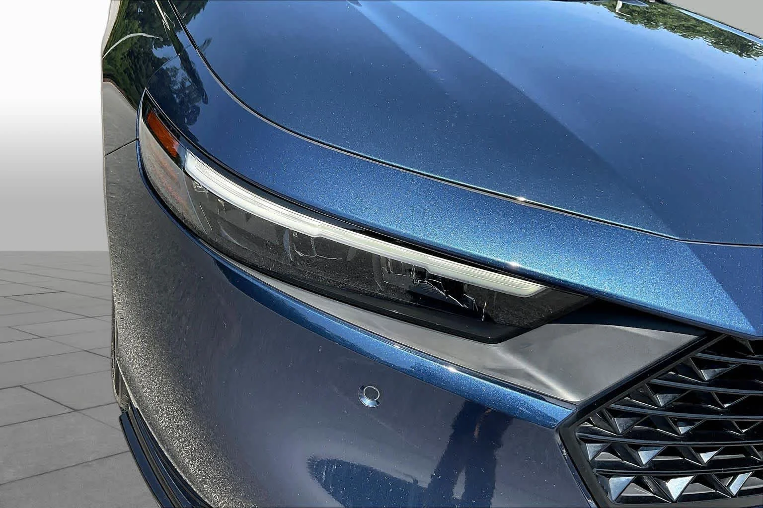 Used 2024 Canyon River Blue Metallic Honda EX-L image 28