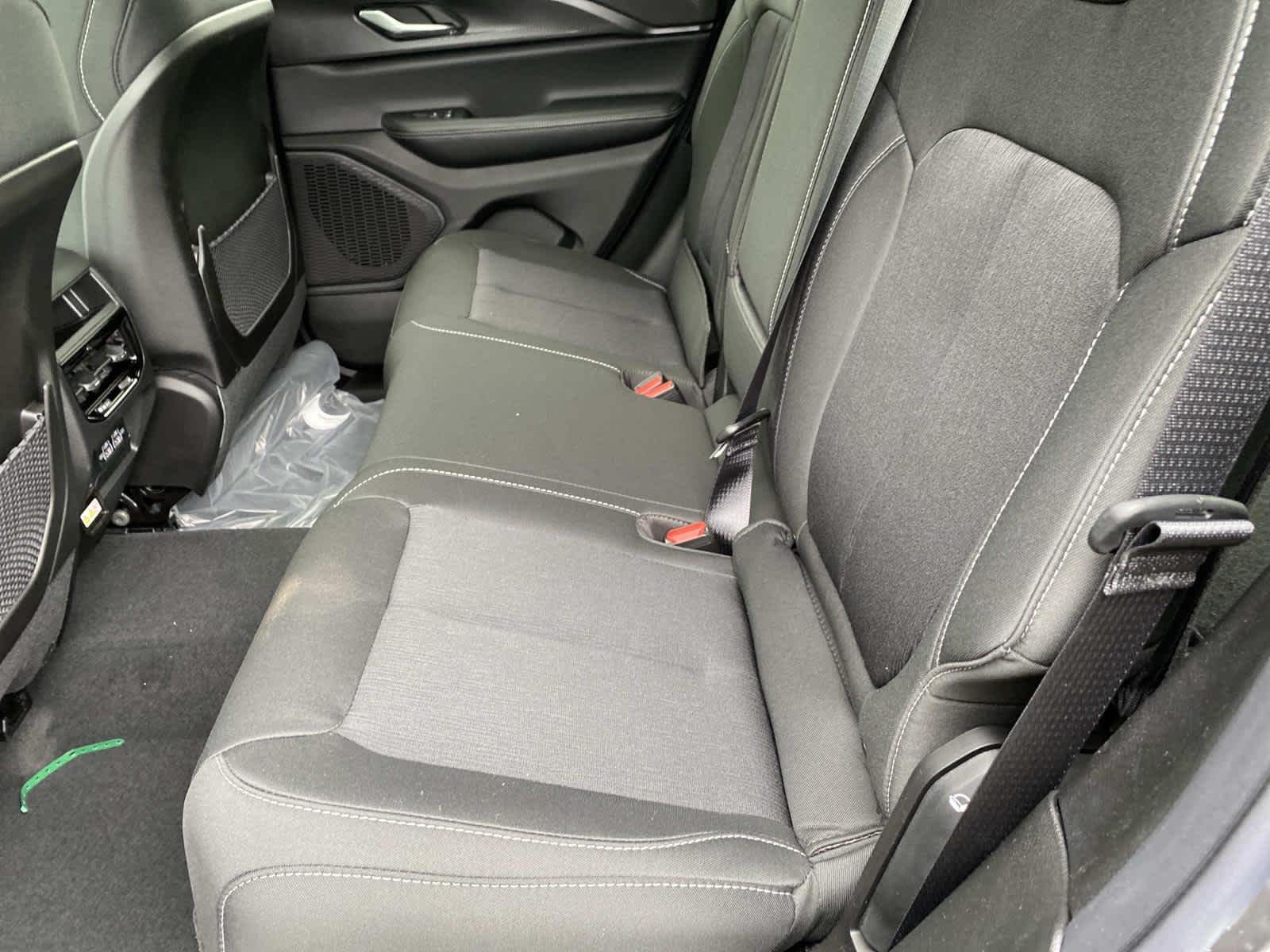 New 2026 Baltic Gray Metallic Clearcoat Jeep Laredo X image 6