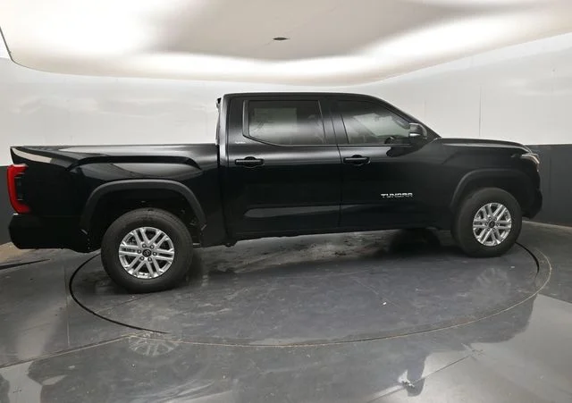 2026 Toyota Tundra SR5 - Photo 8
