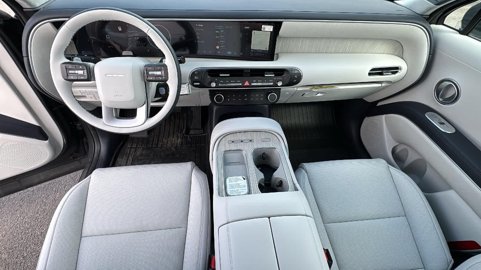 Nuevo Hyundai Calligraphy AWD 2026 en color gris perla Ecotronic, imagen 56.