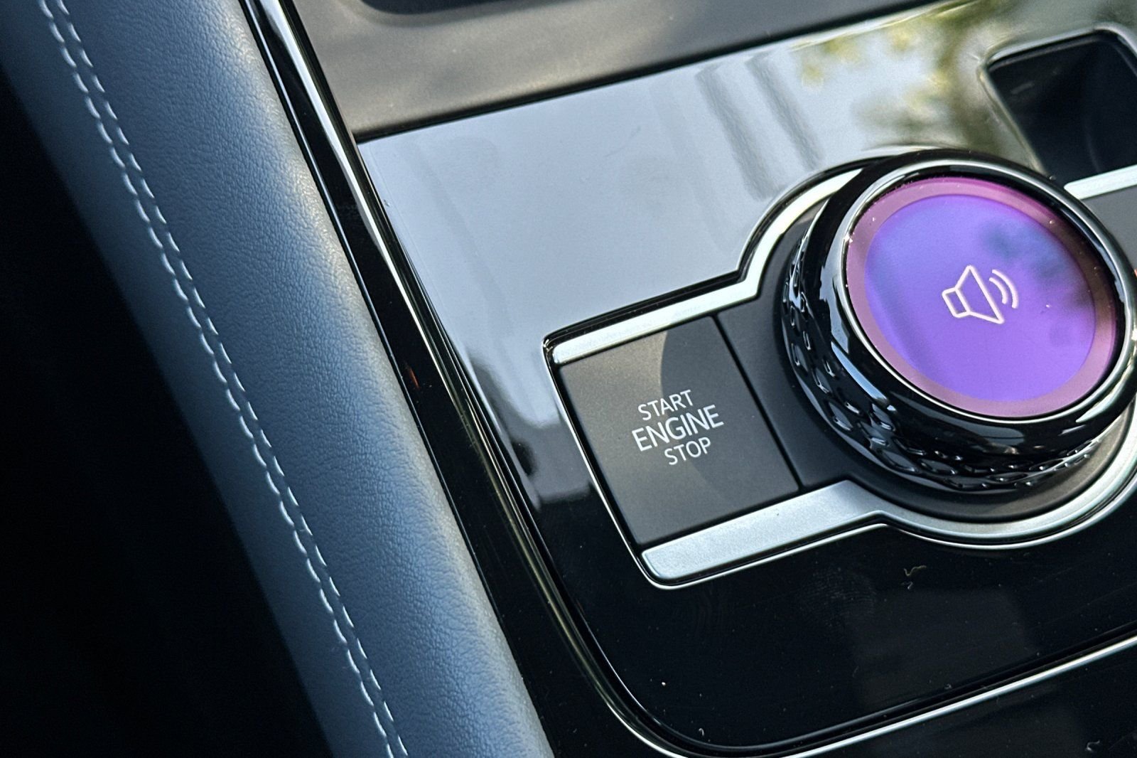 New 2026  Volkswagen 2.0T SEL R-Line Turbo image 22