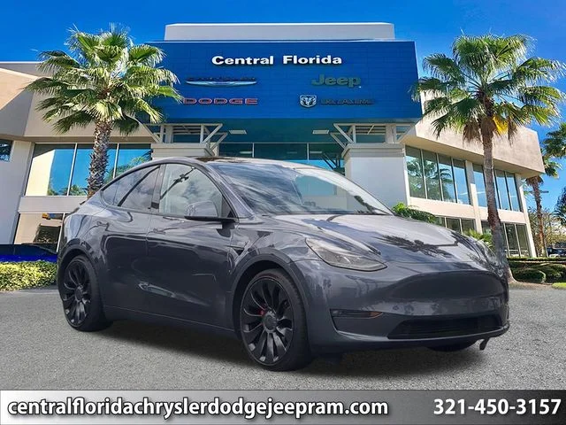 2022 Tesla Model Y Performance Dual Motor All-Wheel Drive's photo