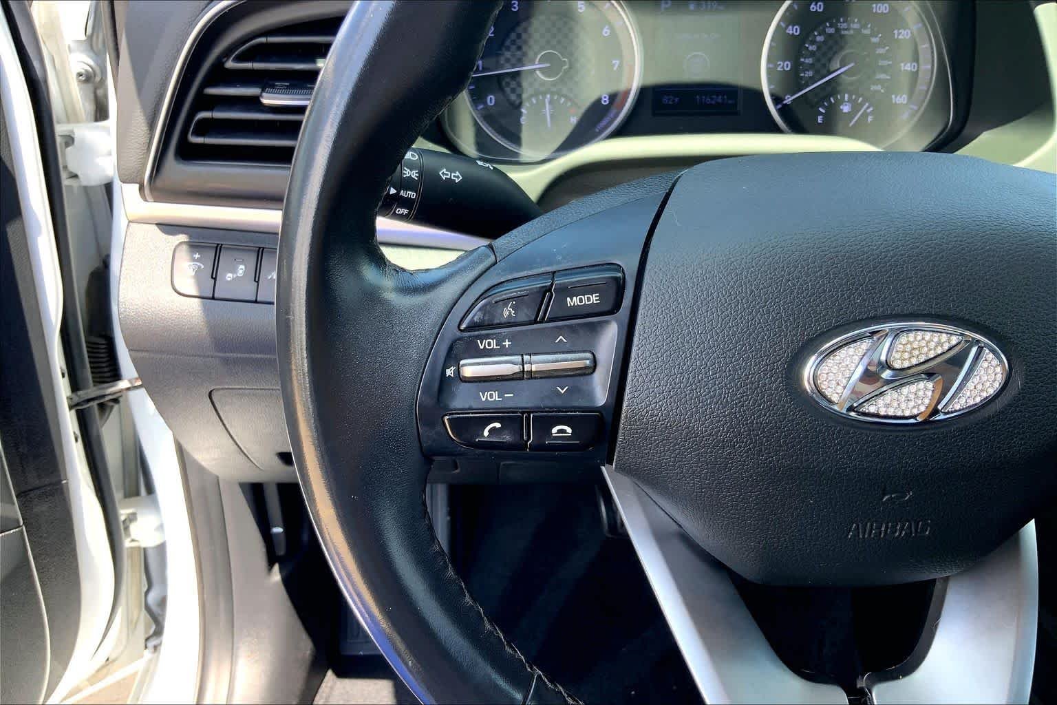 Used 2019 Quartz White Pearl Hyundai Value Edition image 23