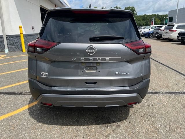 Used 2023 Gun Metallic Nissan SL image 4